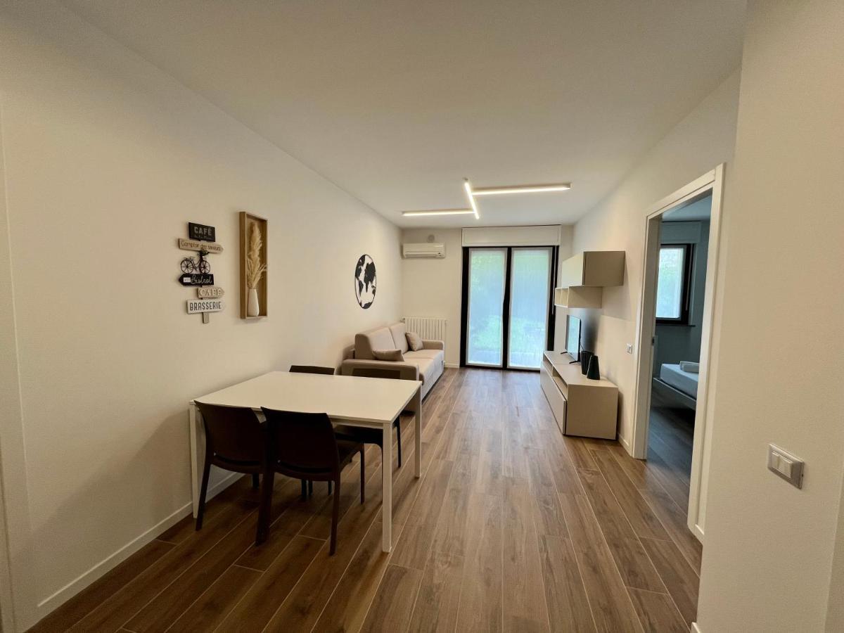 דסנזאנו דל גארדה Kristall Lago Residence מראה חיצוני תמונה