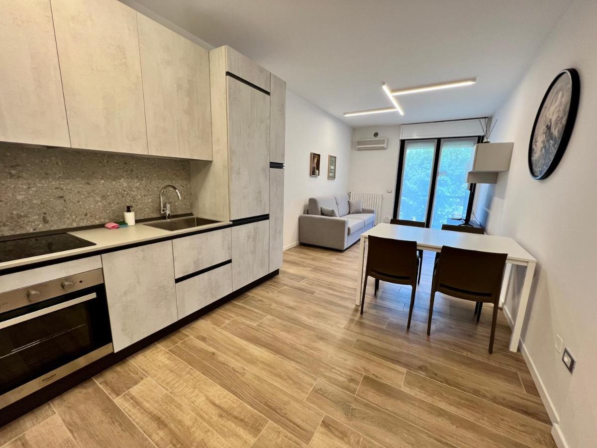 דסנזאנו דל גארדה Kristall Lago Residence מראה חיצוני תמונה